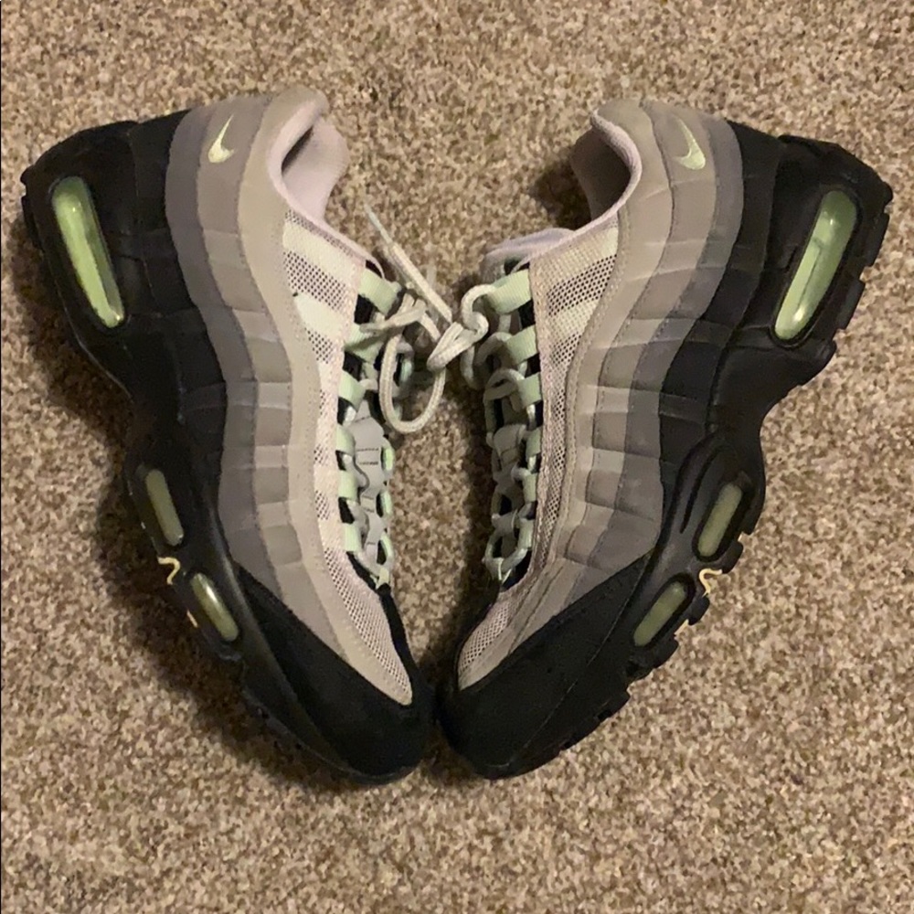 Nike Air Max 95 "Mint Green" 7.5M